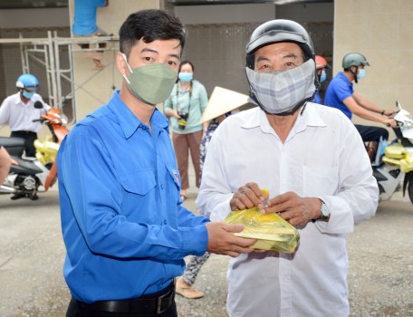Cà Mau lan tỏa yêu thương mùa “đại dịch"